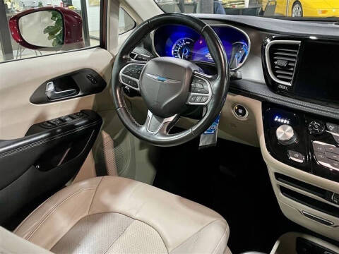 2021 Chrysler Pacifica Hybrid Touring L