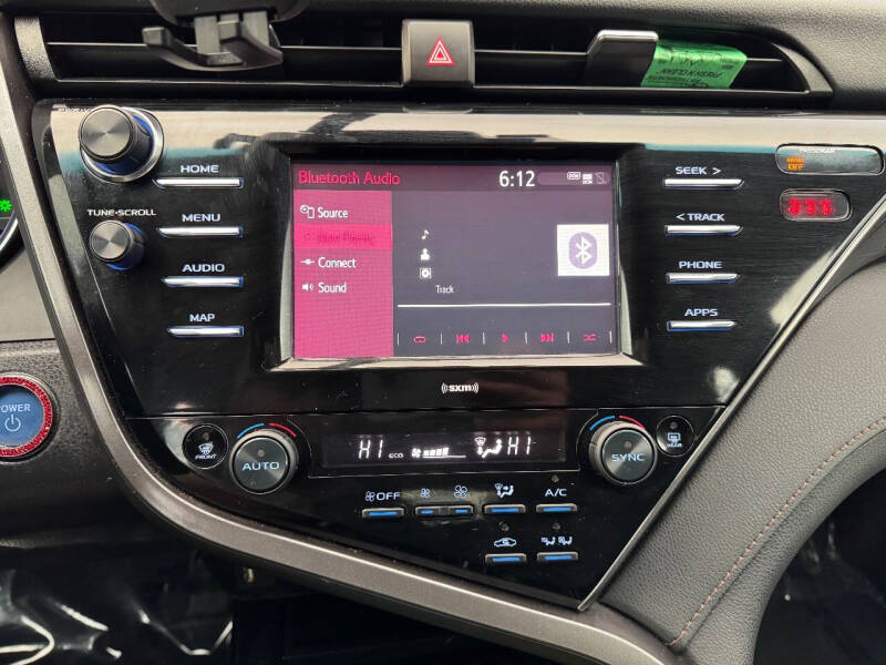 2020 Toyota Camry Hybrid LE