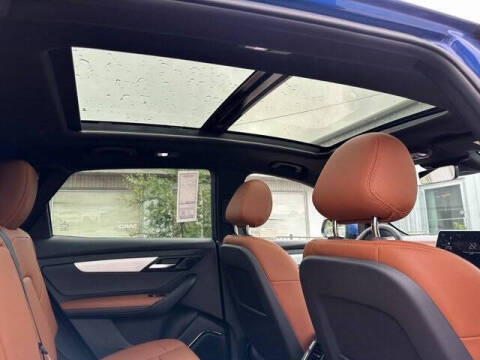 2025 VinFast VF8 Plus