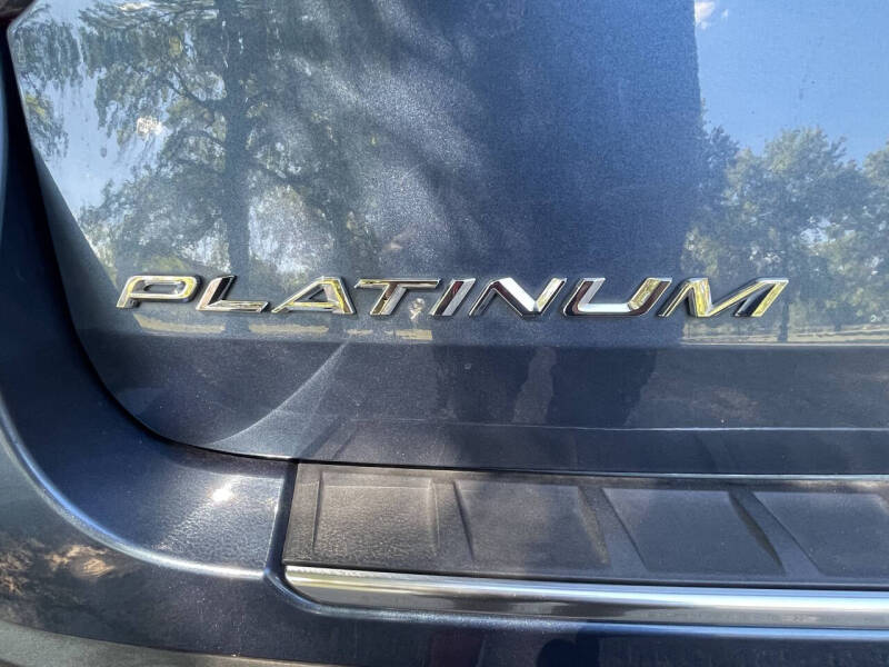 2020 Ford Explorer Platinum