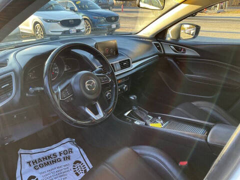 2018 Mazda MAZDA3 Touring