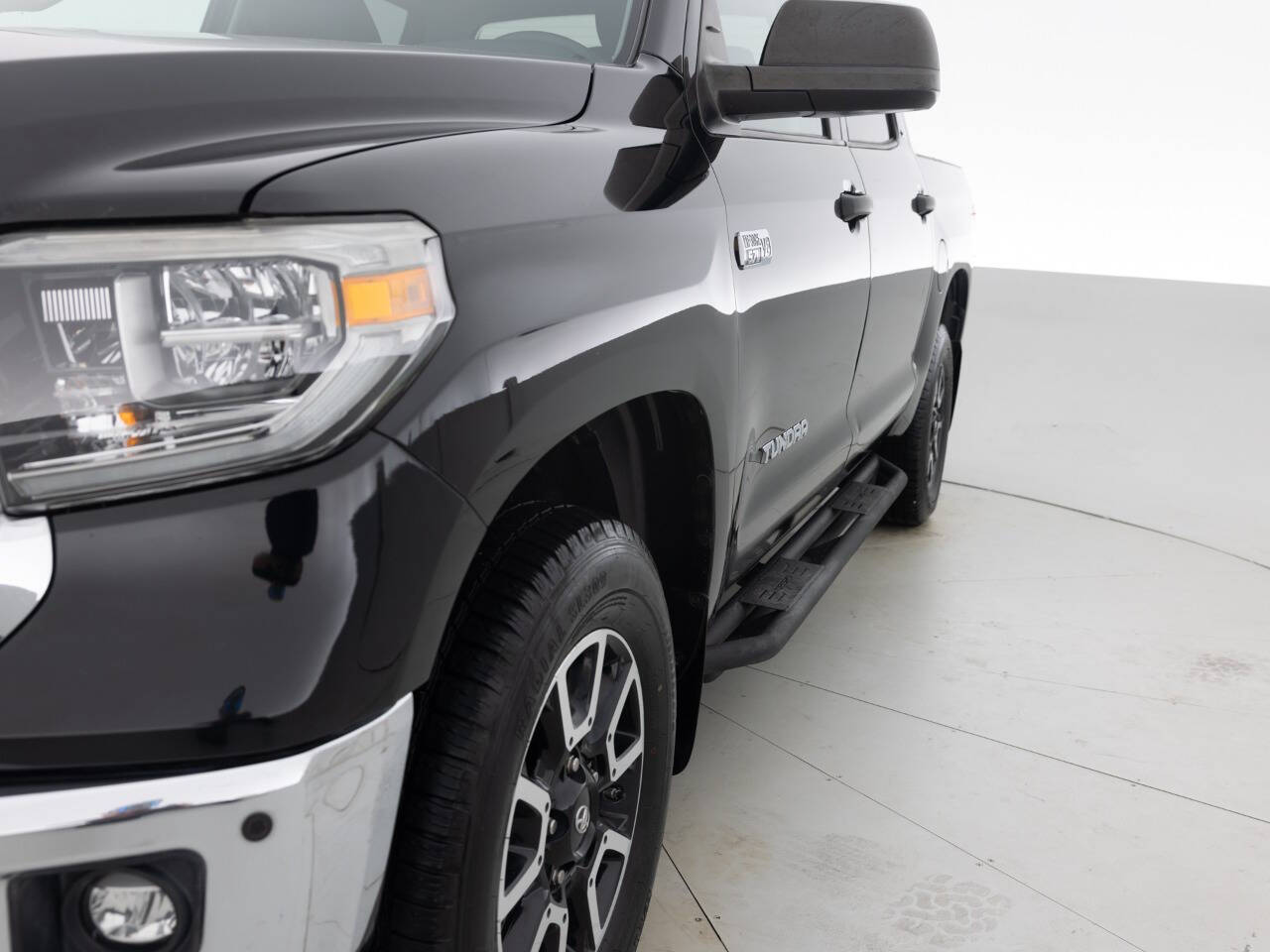 Used Car 2018 Toyota Tundra  Sr5 4x4 4dr Crewmax Cab Pickup Sb (5.7l V8) For Sale Under $30,000 In Coal City, Illinois
