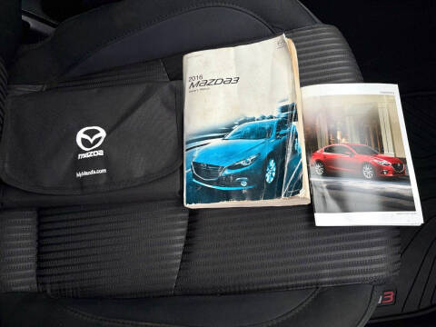 2016 Mazda MAZDA3 i Touring