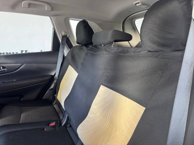 2019 Nissan Rogue S