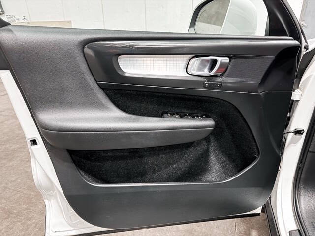 2019 Volvo XC40 T5 Momentum