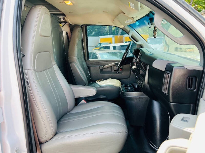 2017 Chevrolet Express 2500