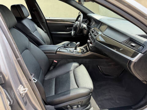 2012 BMW 5 Series 528i