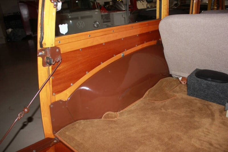 1948 Ford Super Deluxe