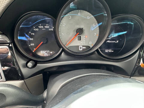 2016 Porsche Macan S