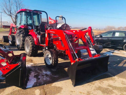 2020 Mahindra 1635 HST 4WD w/Front Loader