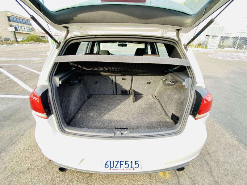 2012 Volkswagen GTI Base PZEV