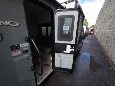 2026 Palomino BACKPACK HS750