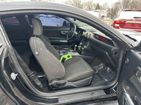 2016 Ford Mustang V6