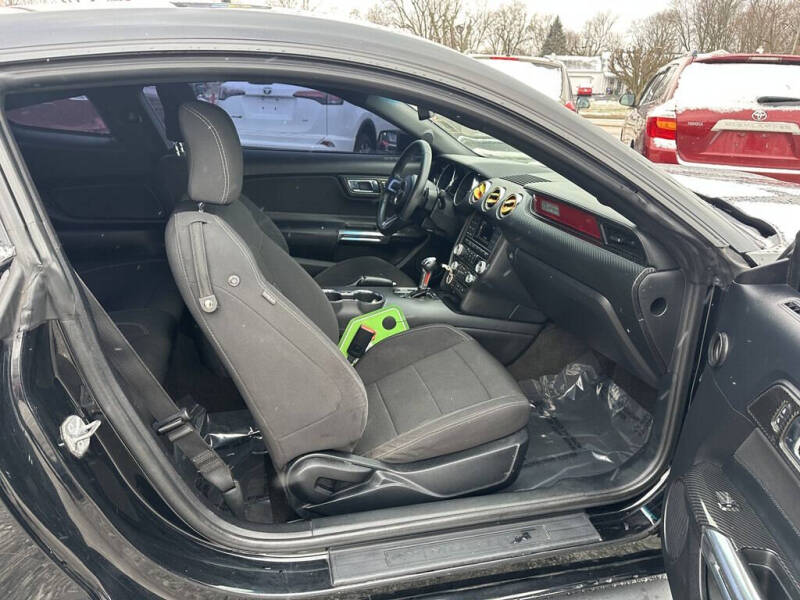 2016 Ford Mustang V6