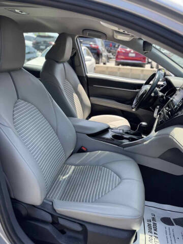 2022 Toyota Camry SE