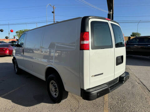 2021 Chevrolet Express 2500