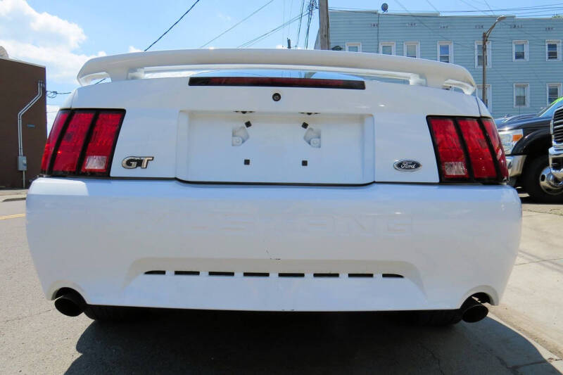 2001 Ford Mustang GT