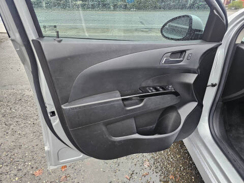 2017 Chevrolet Sonic LT Auto