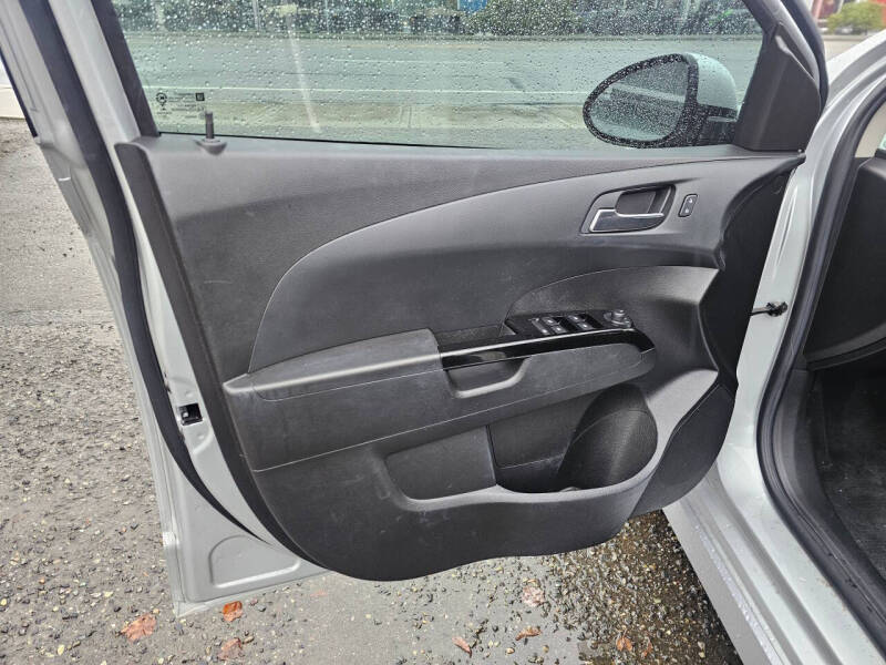 2017 Chevrolet Sonic LT Auto