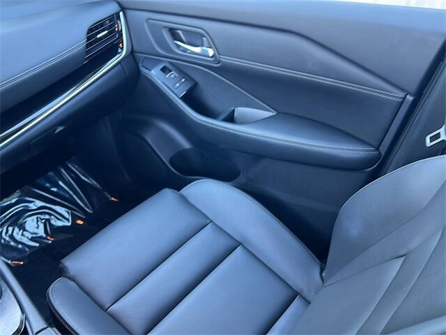 2024 Nissan Rogue SL