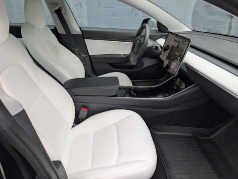 2020 Tesla Model 3 Standard Range Plus