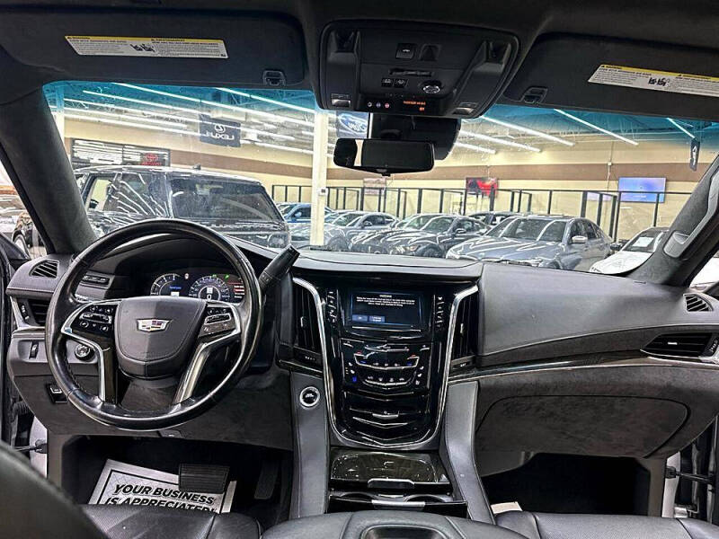 2017 Cadillac Escalade Platinum