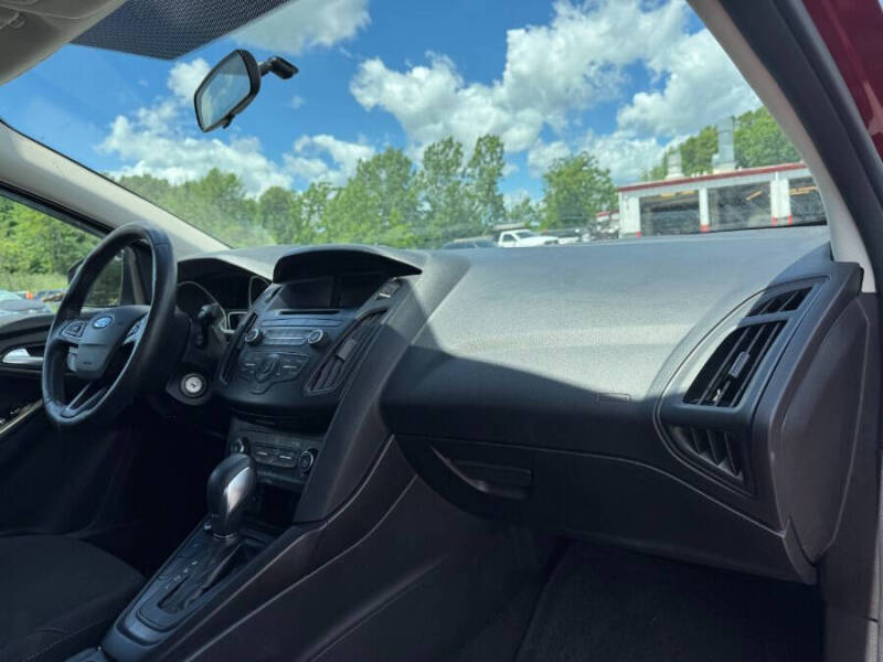 2017 Ford Focus SE