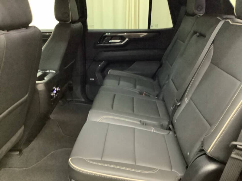 2025 GMC Yukon Elevation