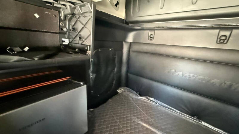 2023 Freightliner Cascadia