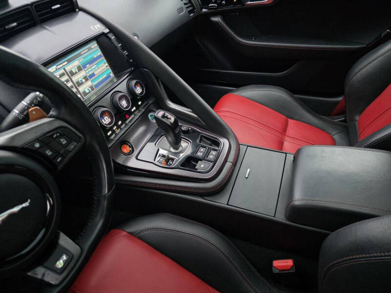 2015 Jaguar F-TYPE R