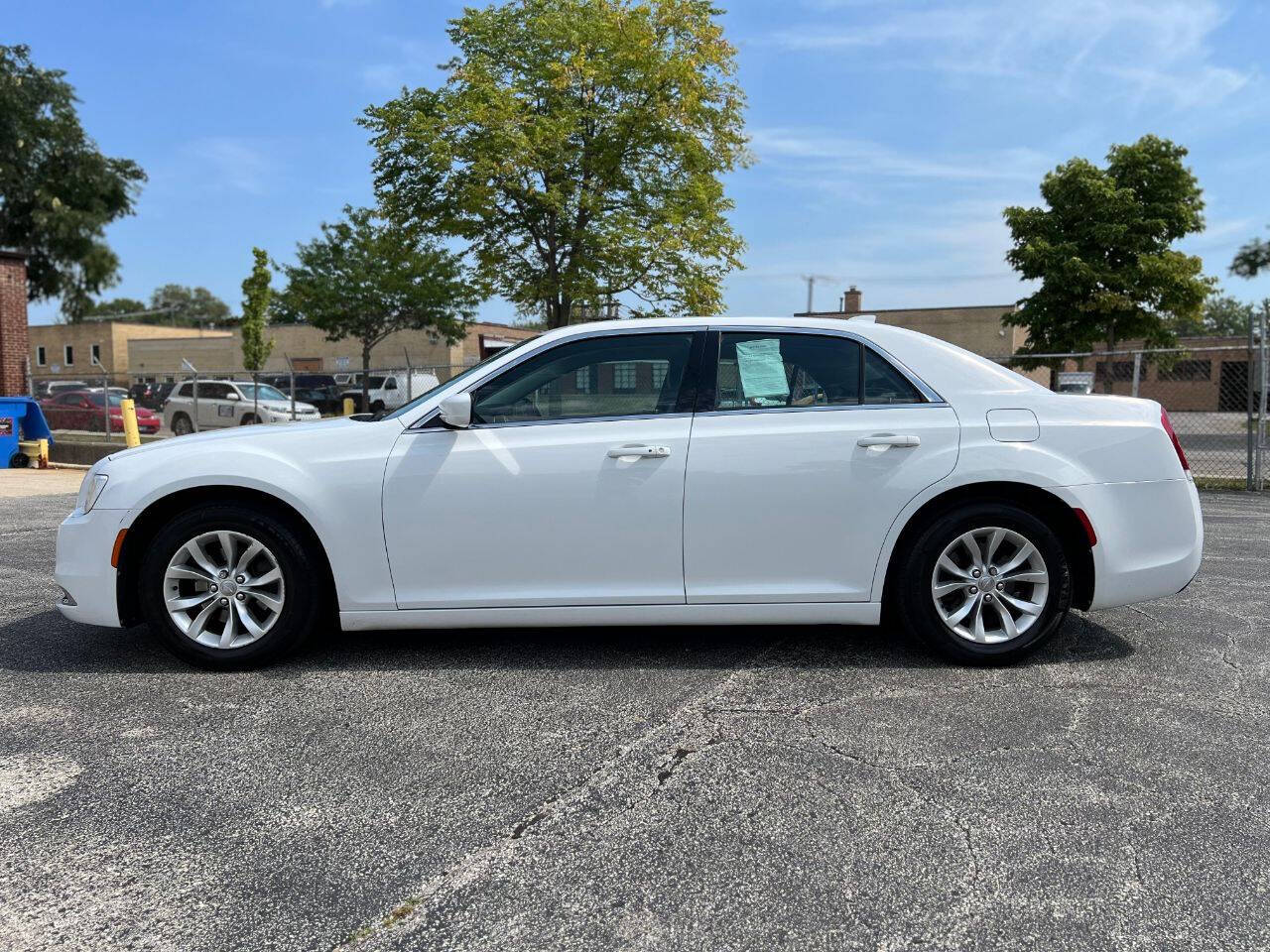 2015 Chrysler 300 for sale at Ideal Cars LLC in Skokie, IL