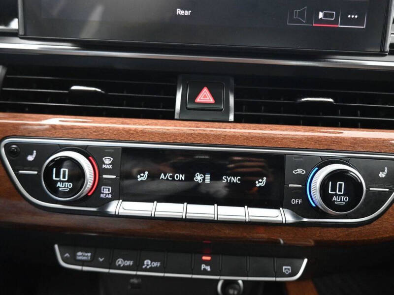 2022 Audi A4 quattro Premium 40 TFSI