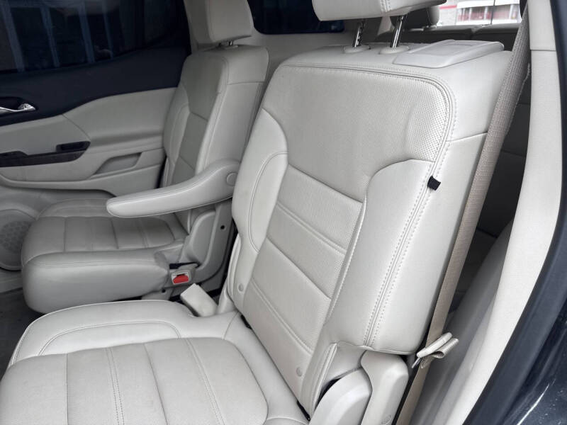 2021 GMC Acadia Denali