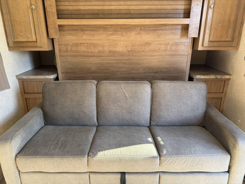 2017 FLAGSTAFF LITE 19 FD