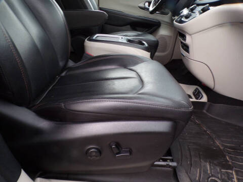 2020 Chrysler Pacifica Touring L Plus