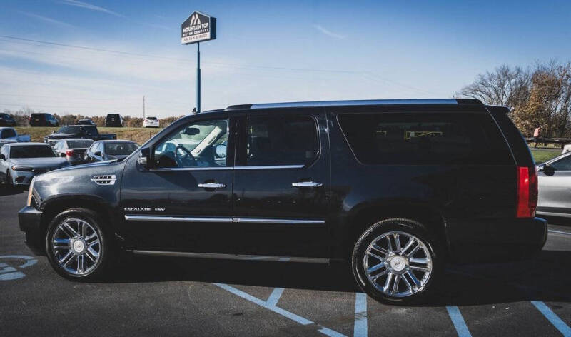 2011 Cadillac Escalade ESV Platinum Edition