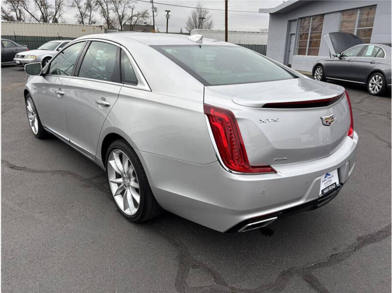 2018 Cadillac XTS Premium Luxury