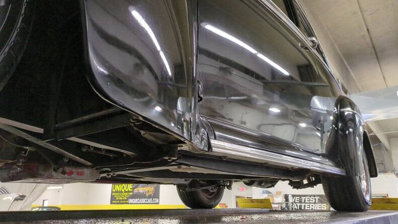 1942 Ford Super Deluxe