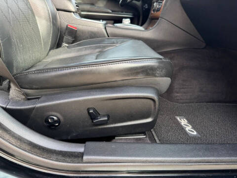 2017 Chrysler 300 C Platinum