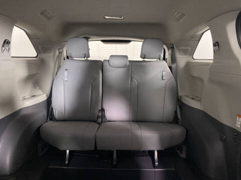 2022 Toyota Sienna XLE 7-Passenger