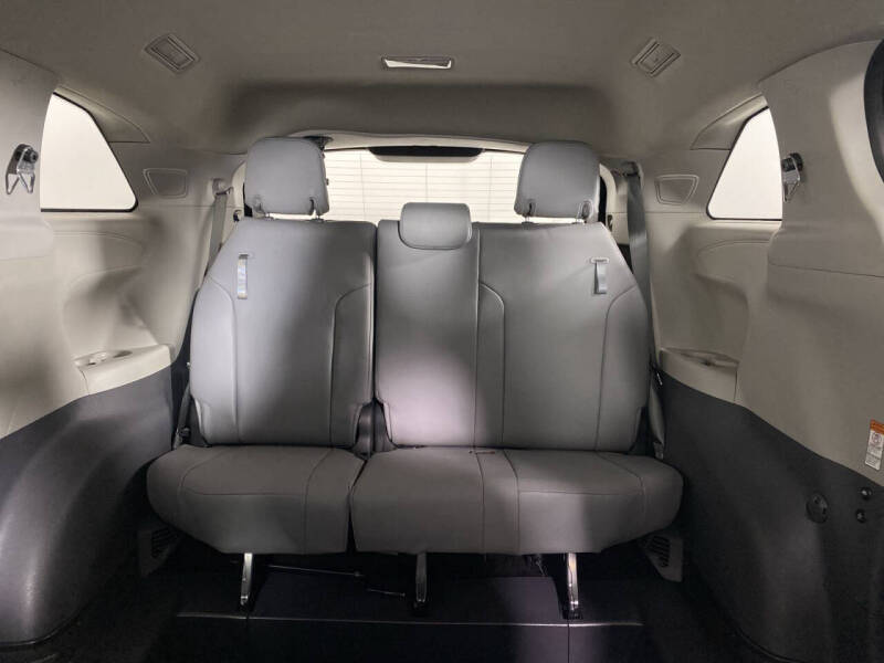 2022 Toyota Sienna XLE 7-Passenger