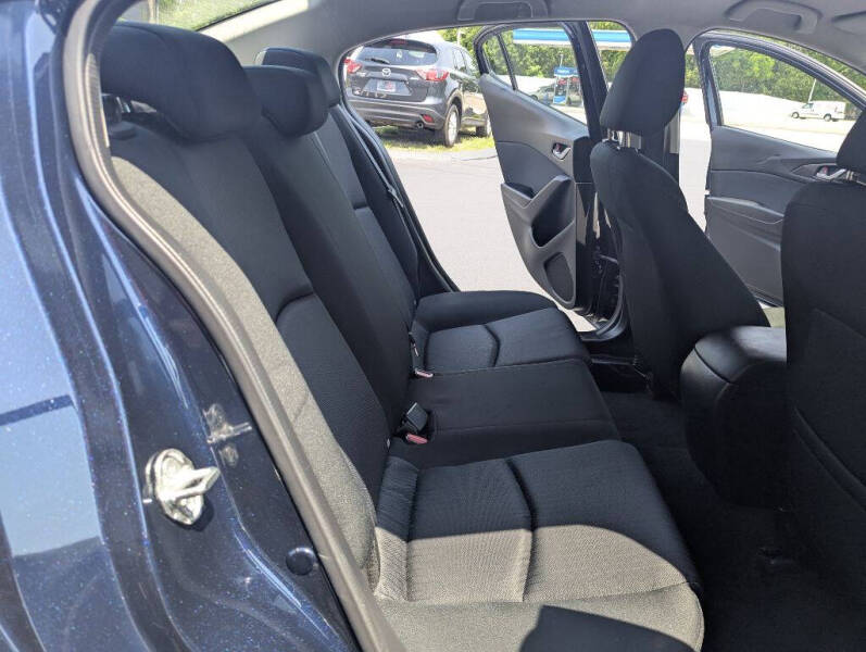 2015 Mazda MAZDA3 i SV