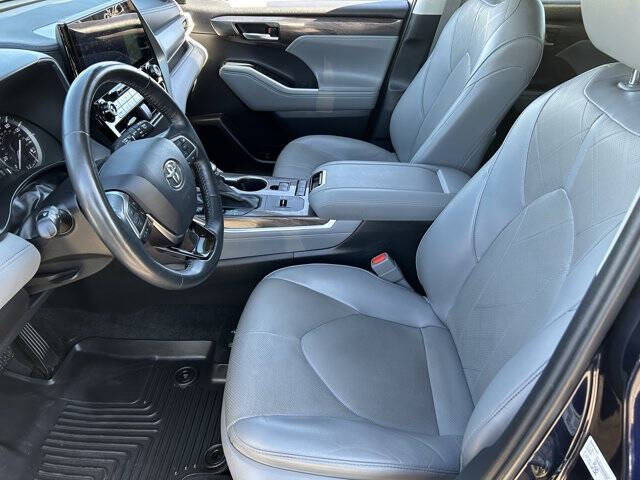 2021 Toyota Highlander Platinum