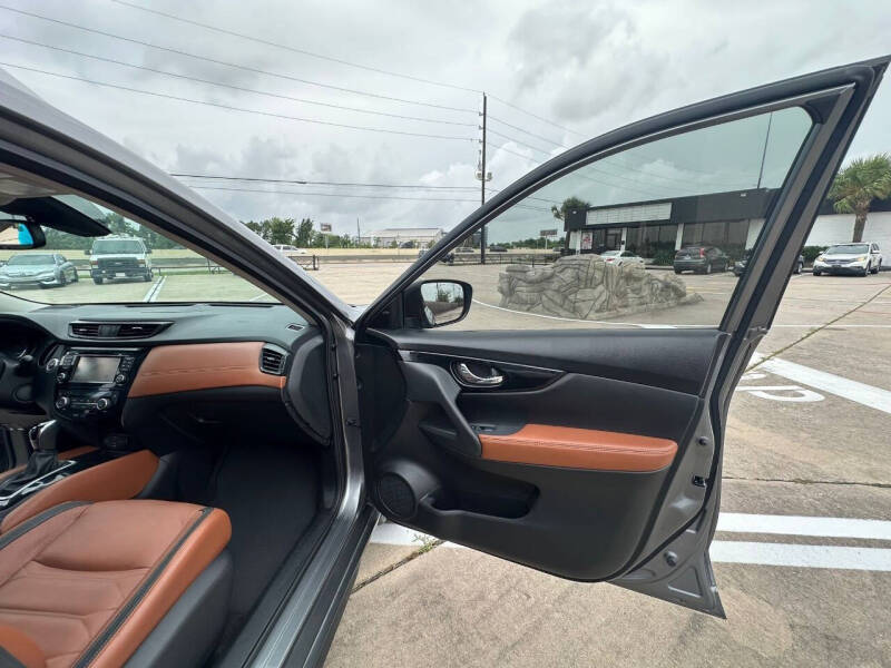 2017 Nissan Rogue SL