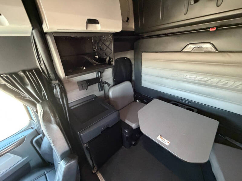 2019 Freightliner Cascadia