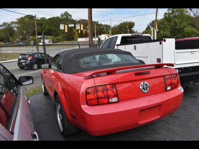 2007 Ford Mustang V6 Deluxe