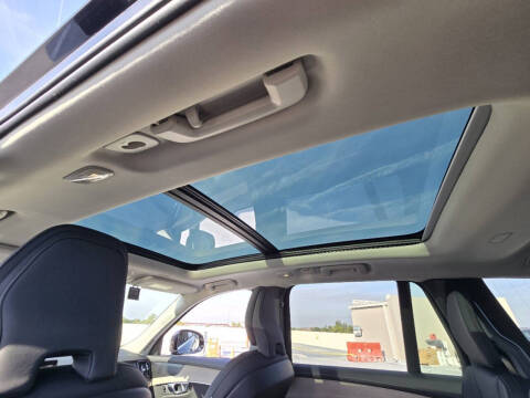 2025 Volvo XC90 B5 Plus Bright Theme 7P