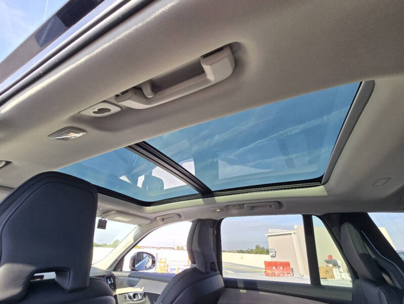 2025 Volvo XC90 B5 Plus Bright Theme 7P