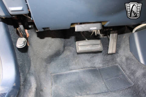 1993 Chrysler New Yorker Fifth Avenue