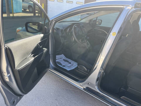 2013 Mazda MAZDA5 Sport